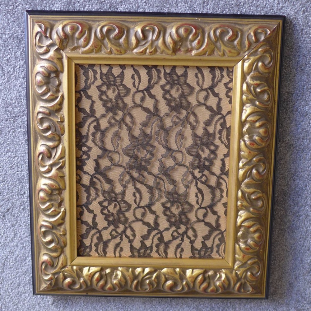 Framed Lace / Earring Jewelry Display - NWOT
